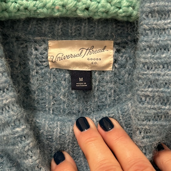 Universal Thread for Target Fuzzy Sweater - Picture 2 of 5